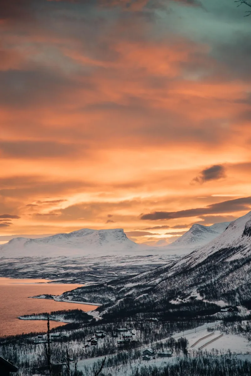 Angebotsfoto: Ab Kiruna: Tagestour in den Abisko-Nationalpark und nach Björkliden