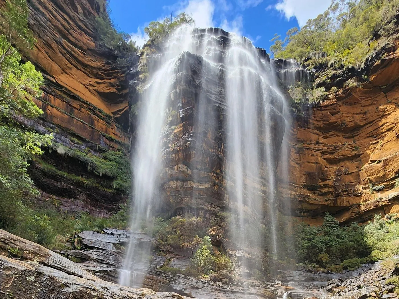 Angebotsfoto: Ab Sydney: Blue Mountains mit Wanderung zu den Wentworth Falls und Mittagessen