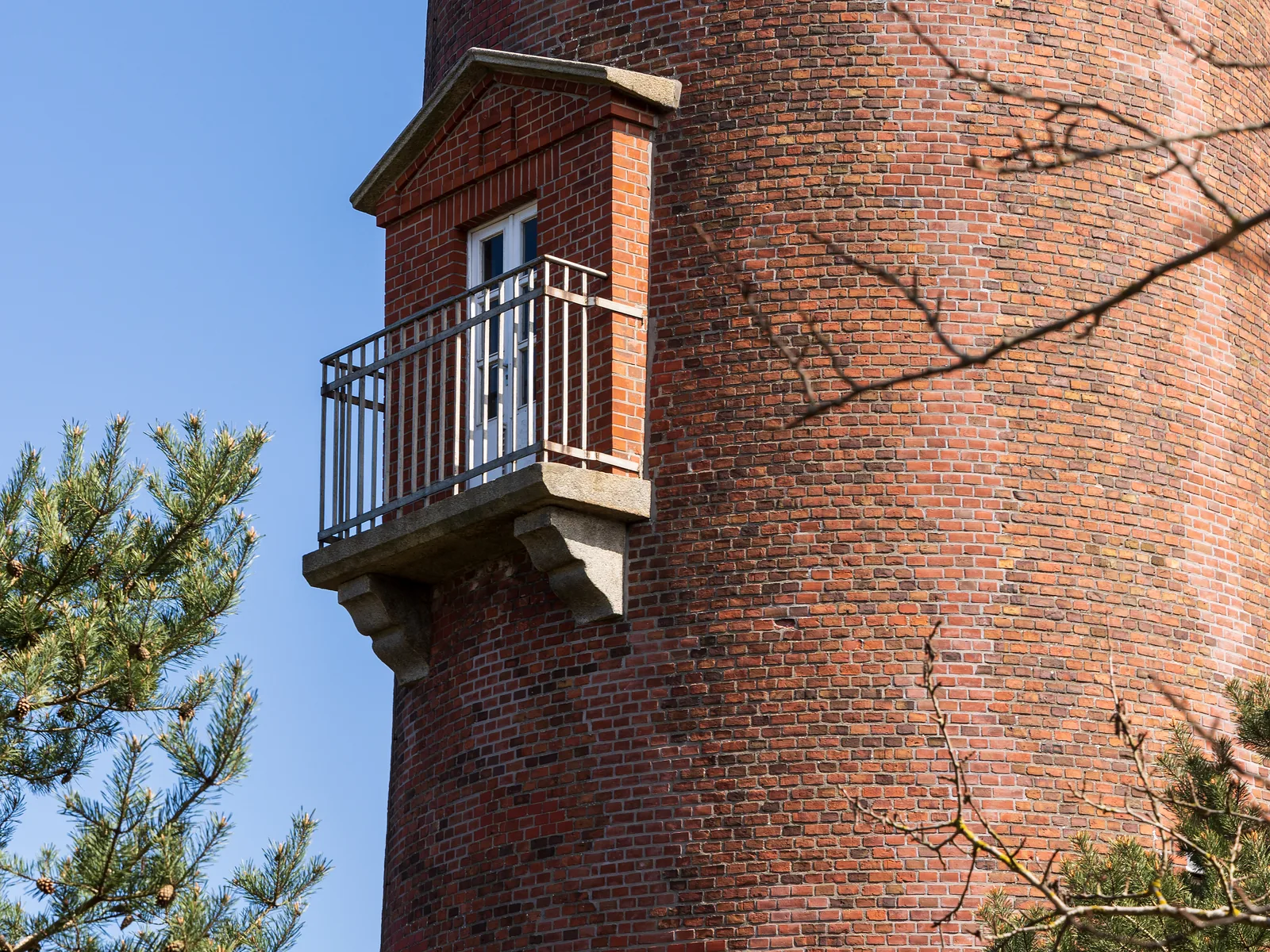 Der Leuchtturm Darßer Ort aus der Nähe