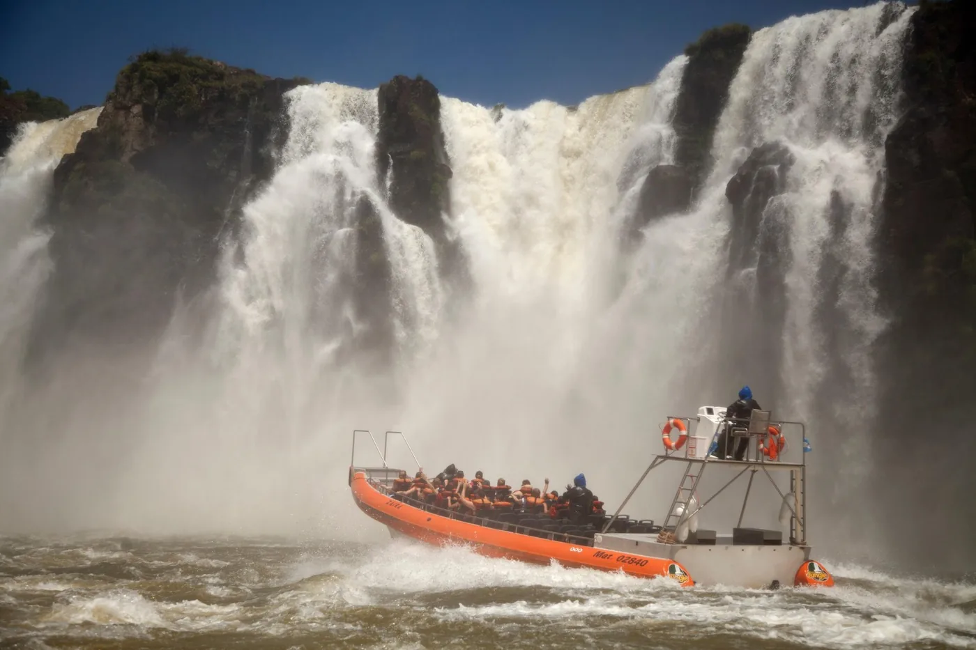 Angebotsfoto: Ab Puerto Iguazú: Rundwege und Gran Aventura im Boot