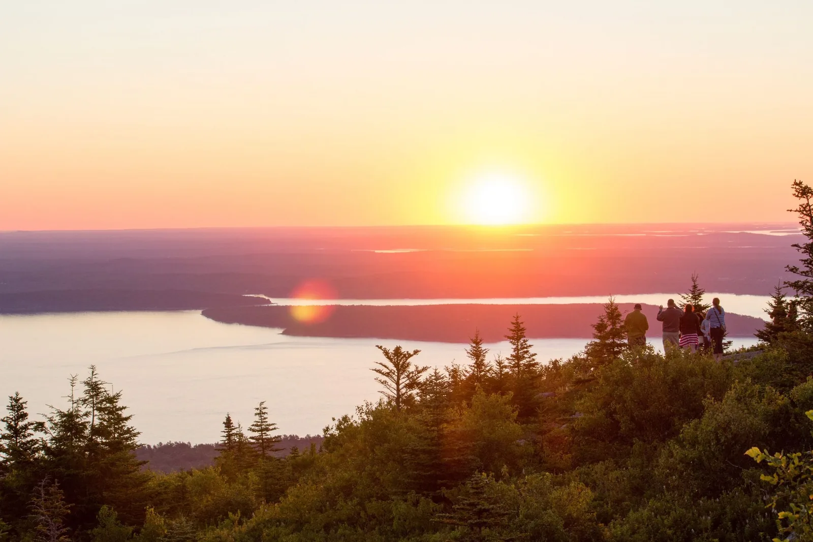 Angebotsfoto: Sonnenaufgang auf dem Cadillac mit Frühstück und Wanderung