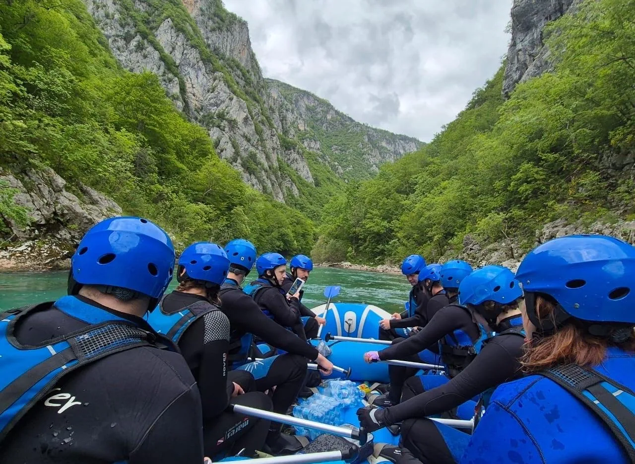 Angebotsfoto: Rafting auf zwölf Kilometern Tara, Parkeintritt inbegriffen