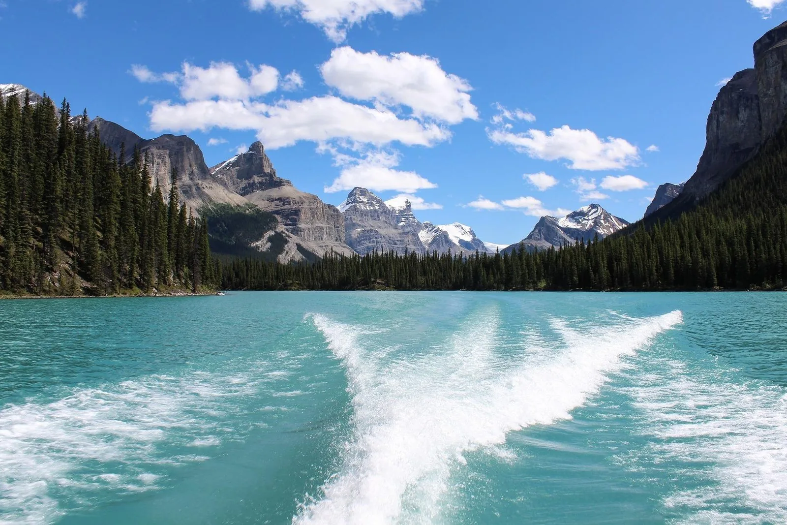 Angebotsfoto: Ab Jasper: Maligne Valley mit Bootsfahrt zum Spirit Island