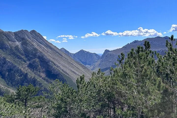 Angebotsfoto: Ab Zadar: private Wanderung durch die Velika Paklenica zur Hütte Lugarnica
