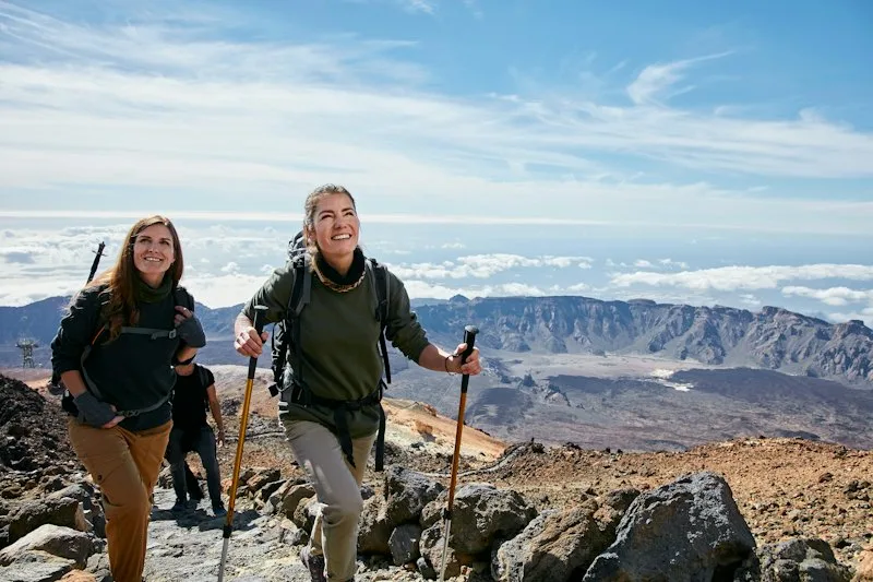 Angebotsfoto: Teide: Geführte Gipfelwanderung mit Seilbahn und Genehmigung (Tiqets)