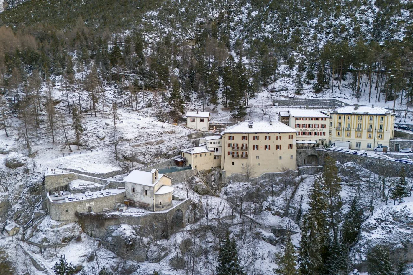 Angebotsfoto: Bormio: Tageseintritt QC Terme Bagni Vecchi an der Stilfser-Joch-Straße