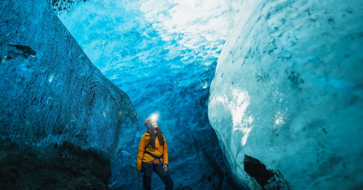 Angebotsfoto: Skaftafell: blaue Eishöhle und Gletscherwanderung auf dem Falljökull