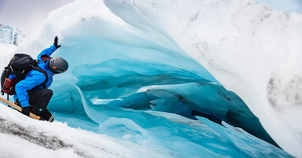 Angebotsfoto: Skaftafell: Gletscherwanderung zum Eisfall des Falljökull in kleiner Gruppe